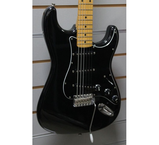 Fender Squier Stratocaster электрогитара, Япония 93-94гг, USED