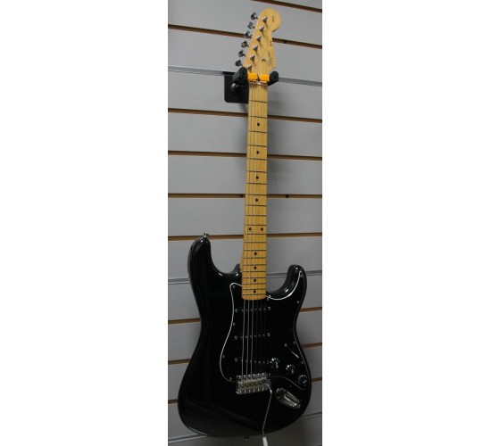 Fender Squier Stratocaster электрогитара, Япония 93-94гг, USED