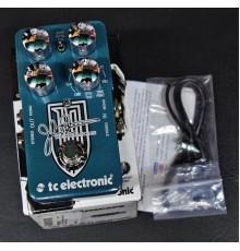 TС Electronic The Dreamscape The John Petrucci Signature педаль эффектов, именная модель John Petrucci, эффекты тремоло/хорус/фленджер