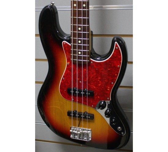 Fender JB-62 3TS бас-гитара, цвет sunburst Япония USED