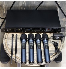Fame MSW PRO 4 вокальная радиосистема c 4-мя микрофонами USED