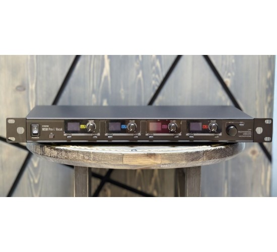 Fame MSW PRO 4 вокальная радиосистема c 4-мя микрофонами USED