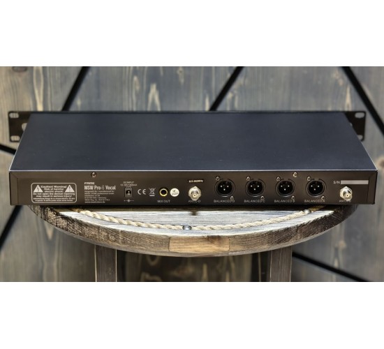 Fame MSW PRO 4 вокальная радиосистема c 4-мя микрофонами USED