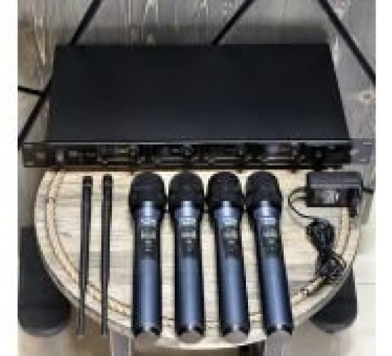 Fame MSW PRO 4 вокальная радиосистема c 4-мя микрофонами USED