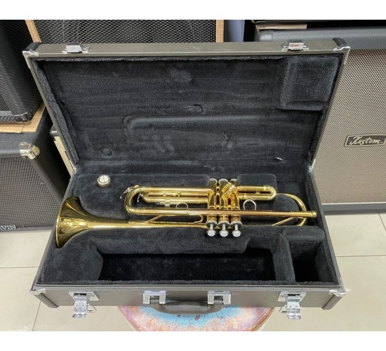 Yamaha YTR-2330 Bb труба, выставочный образец