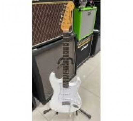 Grass Roots G-SE-50R электрогитара, цвет белый USED