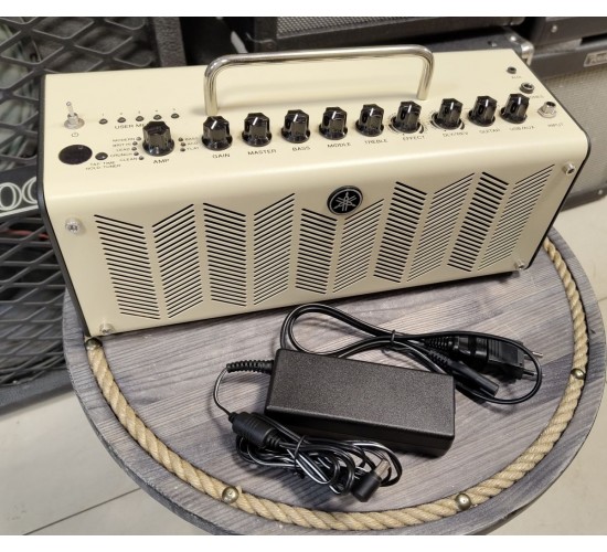 Yamaha THR10 гитарный усилитель USED