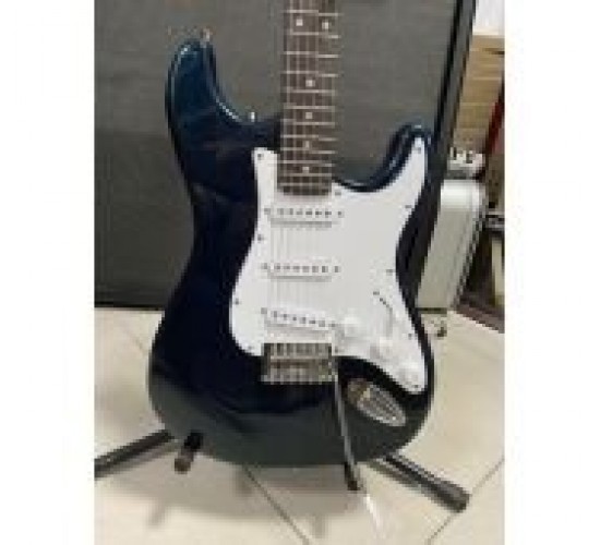 Selder Stratocaster SSS электрогитара, цвет зелёный металлик USED