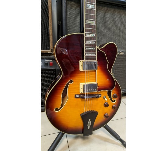 Ibanez Artcore AF105-VB-12-02 полуакустическая электрогитара, цвет sunburst, с кейсом USED
