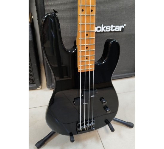Charvel 1B BLK бас-гитара цвет черный Япония USED