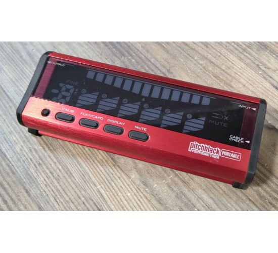 Korg Pitchblack Portable PB-04-RD полифонический тюнер цифровой гитарный, цвет красный USED