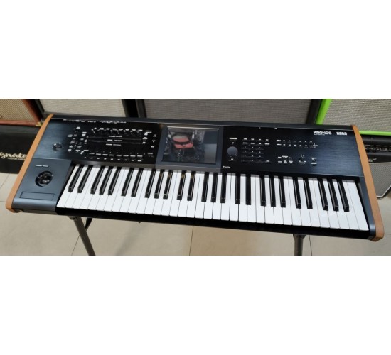 Korg KRONOS2-61 рабочая станция, 61 клавиша USED
