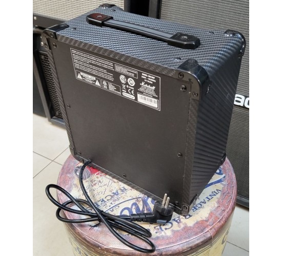 Marshall MG10CF комбоусилитель гитарный, 10Вт USED
