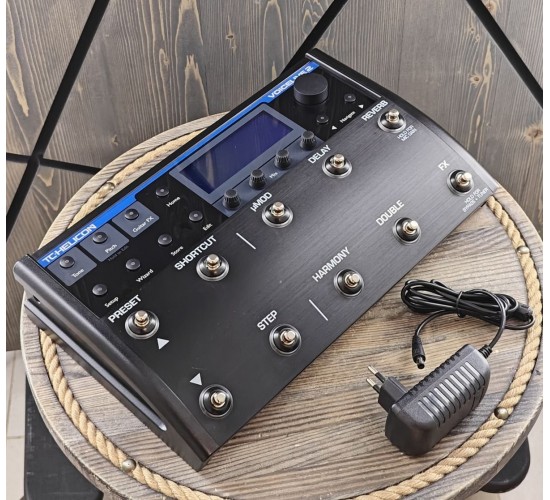 TC Helicon Voicelive 2 напольный вокальный процессор эффектов USED