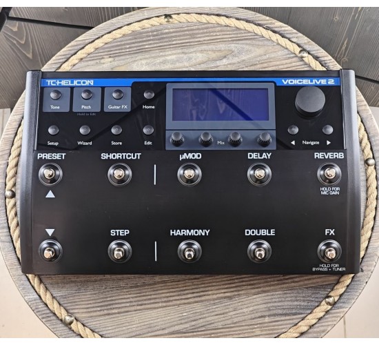 TC Helicon Voicelive 2 напольный вокальный процессор эффектов USED