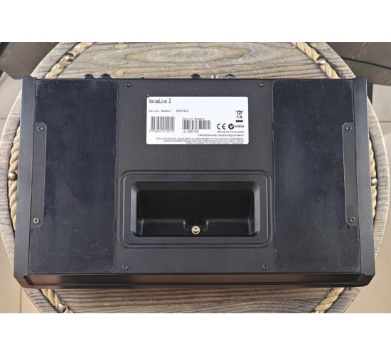 TC Helicon Voicelive 2 напольный вокальный процессор эффектов USED