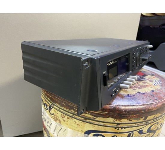 TC Helicon VoicePrism вокальный процессор USED