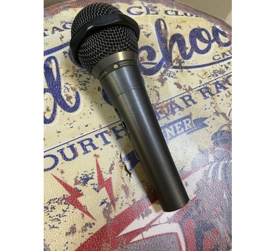 Audio-Technica AT-X11 динамический вокальный микрофон USED