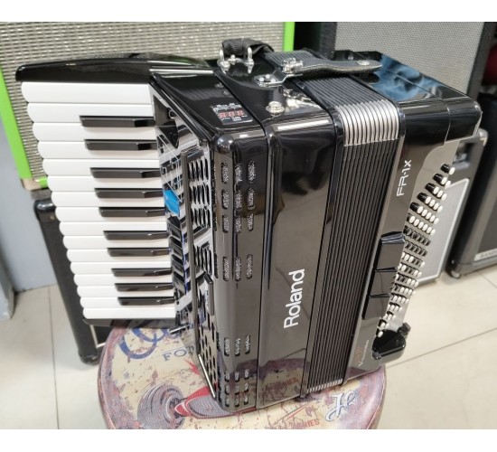Roland FR-1X BK Цифровой аккордеон Италия USED