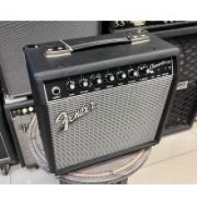 Fender Champion 20 гитарный комбоусилитель USED