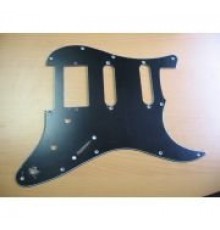Панель на Stratocaster 62 style под бриджевый хамбакер, черный трехслойный пластик, 11 крепежных отверстий