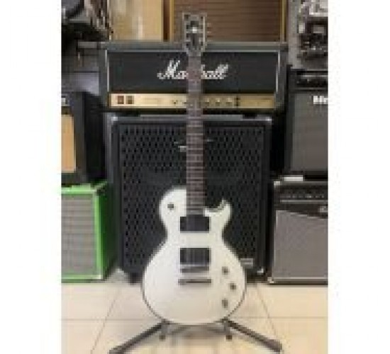 Schecter Hellraiser Solo II WHT электрогитара, цвет белый, Корея, выставочный образец