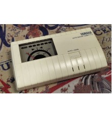 Yamaha YT-2 гитарный тюнер USED