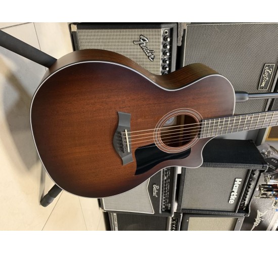 Taylor 324ce 300 Series электроакустическая гитара, США, цвет коричневый USED