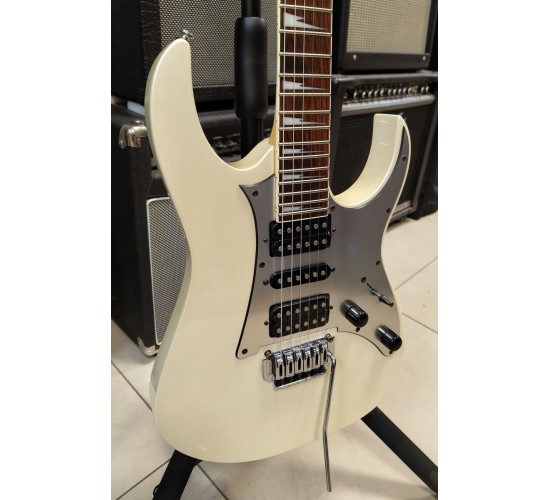 Ibanez GRG150DX электрогитара, цвет белый USED