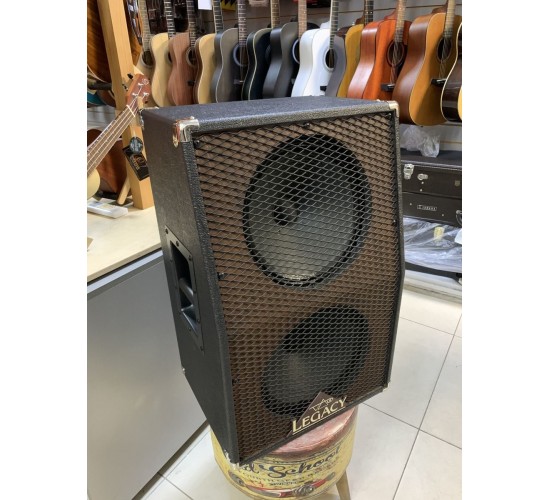 Carvin Legacy C212S гитарный кабинет 120 Вт Slant Front 2x12 Steve Vai США USED
