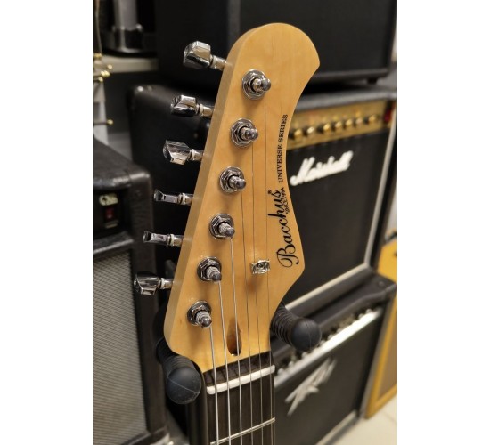 Bacchus Mustang BMS-1R 3TS электрогитара, цвет 3 Tone Sunburst USED