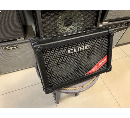 Roland Cube Street ST гитарный комбо USED
