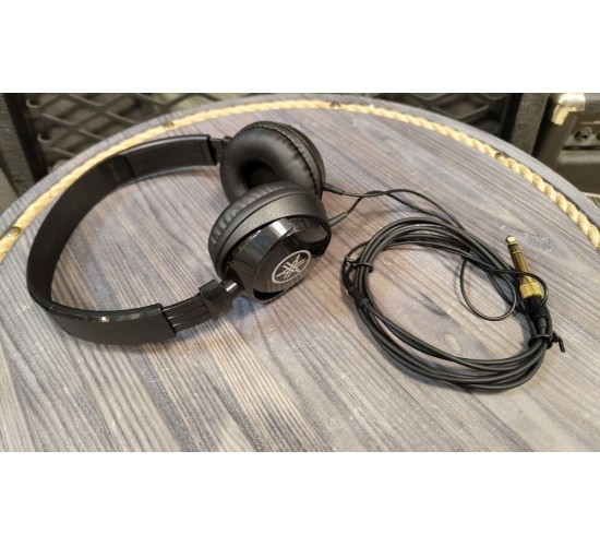 Yamaha HPH-50B мониторные наушники закрытого типа с драйвером 38 мм., цвет черный USED