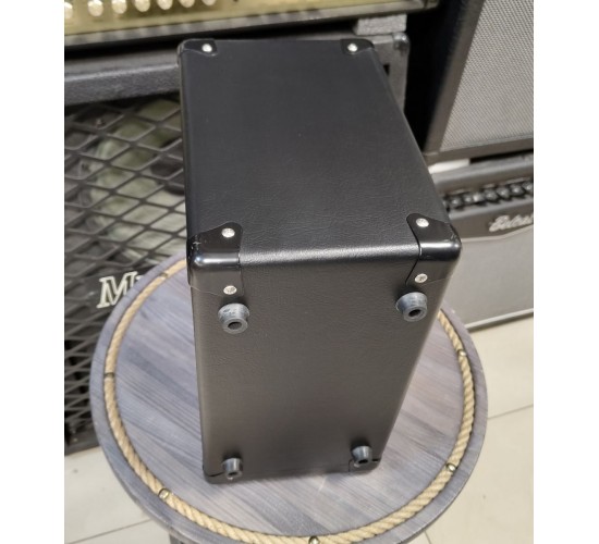 Blackstar HT-1R Ламповый гитарный комбоусилитель, 1 Вт USED
