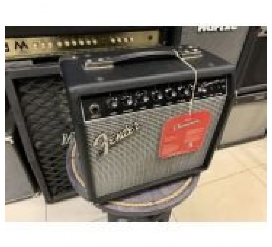 Fender Champion 20 гитарный комбоусилитель, питание 110V USED