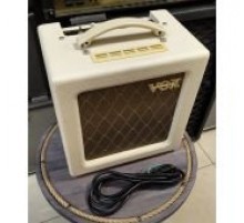 VOX AC4TV8 гитарный ламповый комбоусилитель 1x8