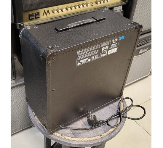 Marshall MG15R гитарный комбоусилитель USED