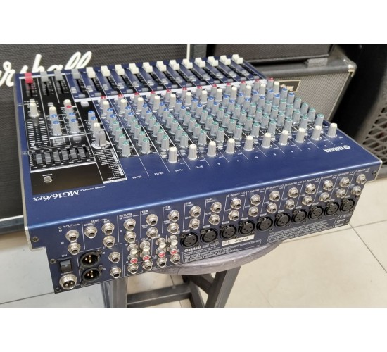 Yamaha MG16/6FX микшерный пульт USED