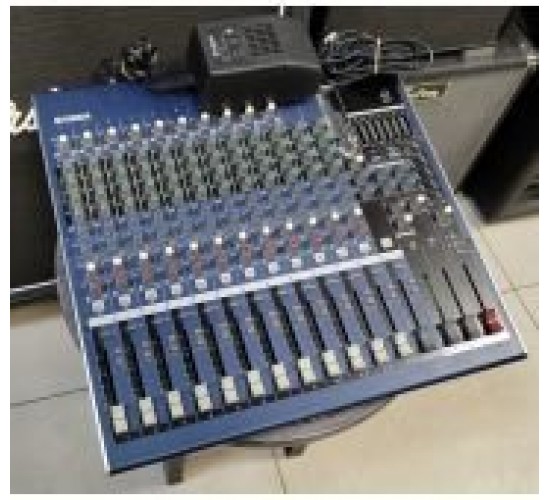 Yamaha MG16/6FX микшерный пульт USED