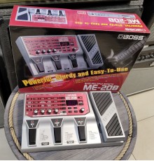 Boss ME-20B Bass Multiple Effects басовый процессор USED