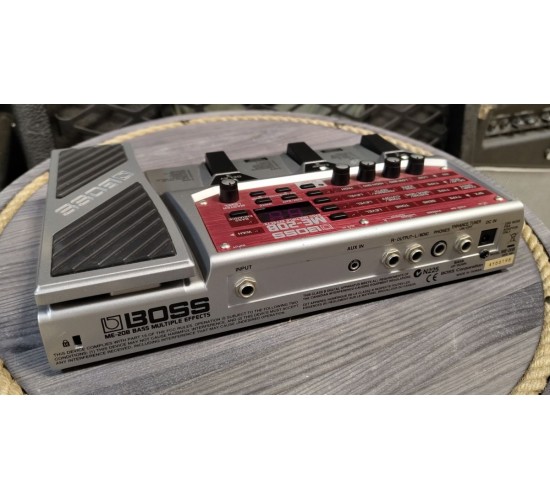 Boss ME-20B Bass Multiple Effects басовый процессор USED