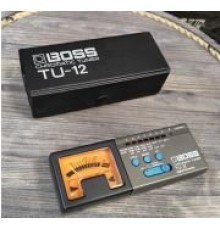 Boss TU-12 Tuner хроматический тюнер, в чехле USED
