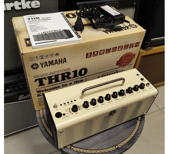Yamaha THR10 гитарный усилитель, 10 Вт USED
