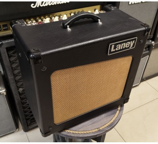 Laney CUB12R Гитарный ламповый комбо, 15 Вт, с чехлом USED