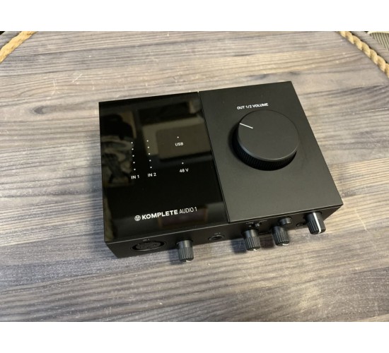 Native Instruments Komplete Audio 1 аудио интерфейс USED