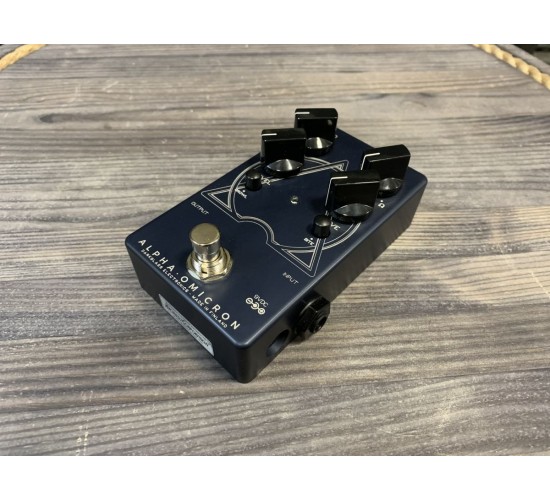 Darkglass Electronics Alpha Omicron бас-гитарная педаль дисторшн USED