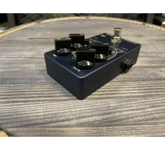 Darkglass Electronics Alpha Omicron бас-гитарная педаль дисторшн USED