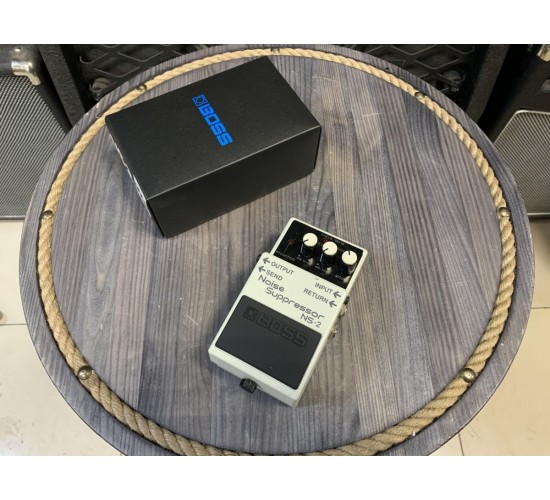 Boss NS-2 гитарный эффект шумоподавитель USED