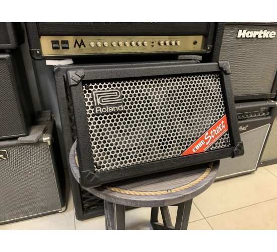 Roland Cube Street ST гитарный комбо USED