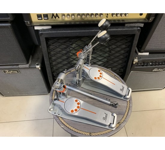 Pearl P-932 двойная педаль для барабана, в фирменном кейсе USED